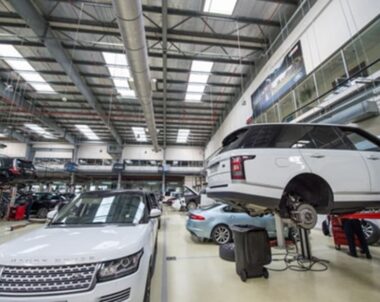 Range Rover Service Centre Dubai gives the right vehicle servicing