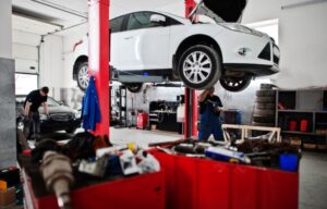 How to Choose the Best Car Service Center for Your Vehicle
