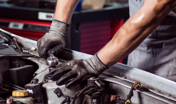 What Are the Benefits of Choosing a Local Car Garage